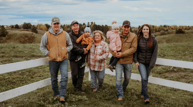 La famille Gauthier-Riverin de la Microlaiterie Riverin du Lac produit un fromage cottage artisanal qui vaut le détour!